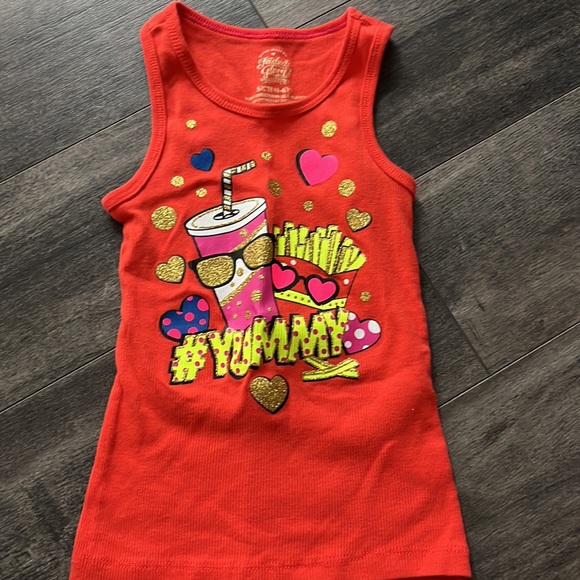 Size 6-7 tanks - Picture 2 of 4